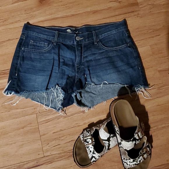 Old Navy Cut-Off Distressed Jean Shorts Size 4 - Picture 1 of 6